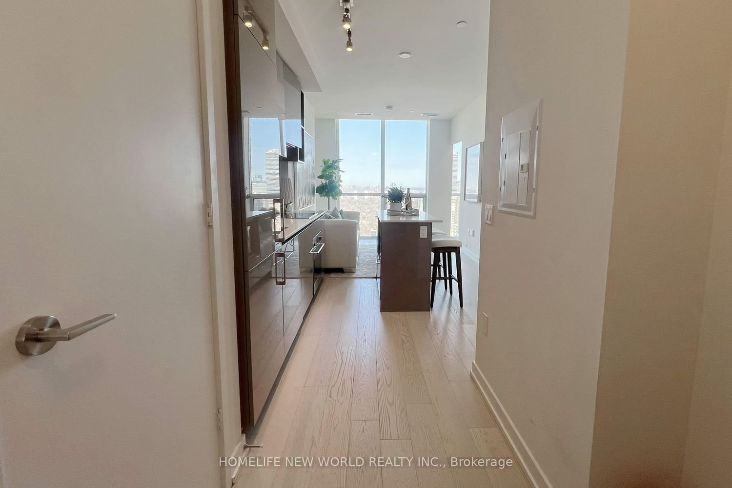 1 Yorkville Ave, unit 3209 for sale - image #8