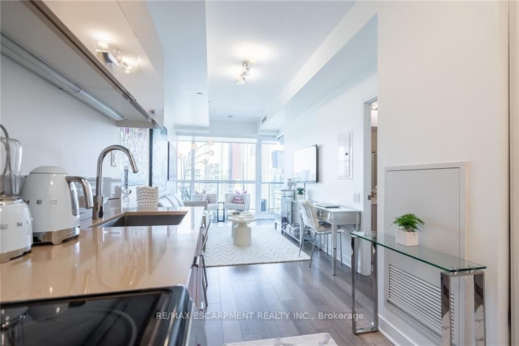 290 Adelaide St W, unit 3009 for sale - image #8