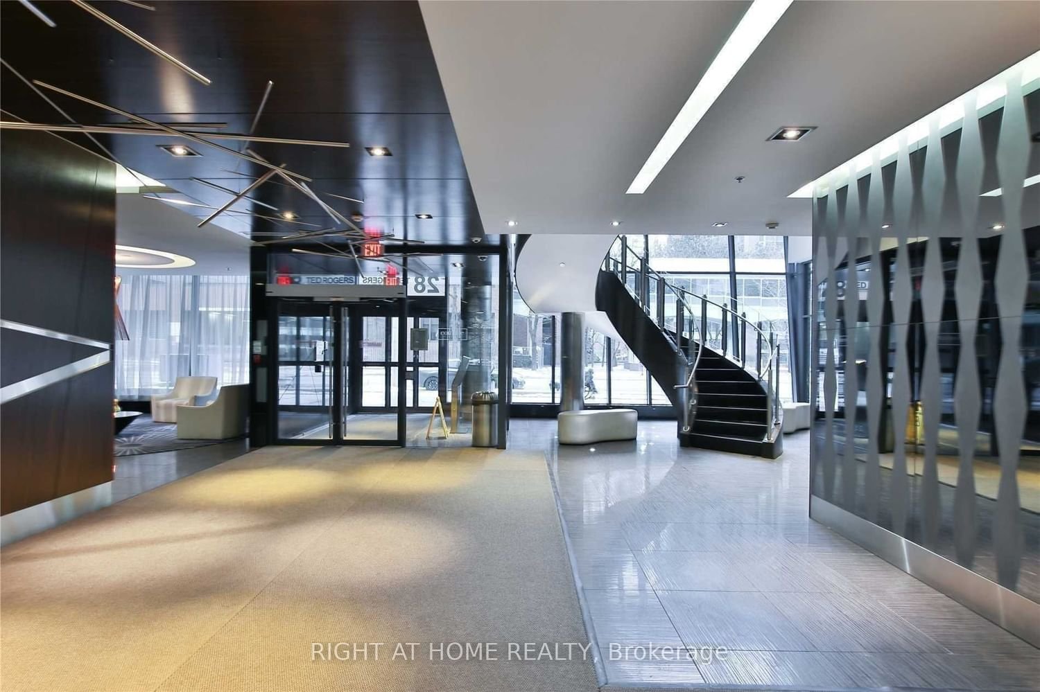 28 Ted Rogers Way, unit 708 for rent - image #3