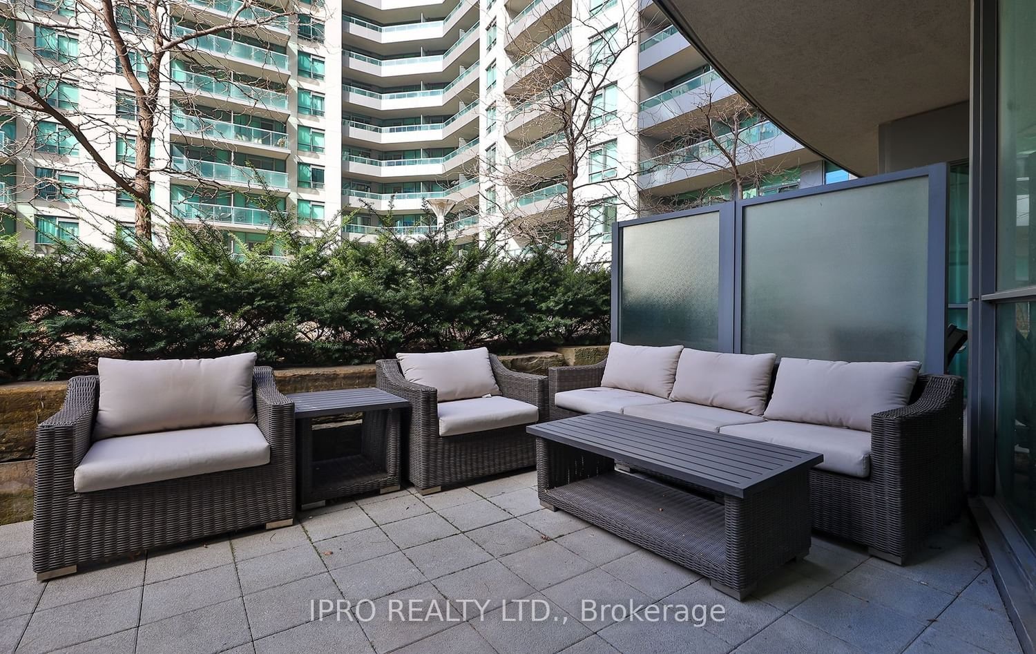 19 Grand Trunk Cres, unit 211 for sale - image #24
