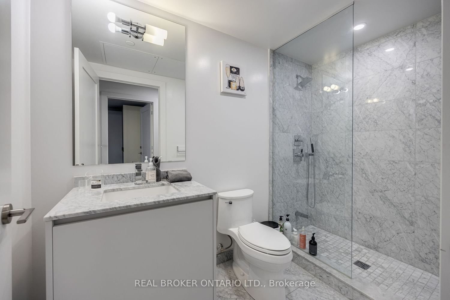 128 Pears Ave, unit 409 for sale - image #20