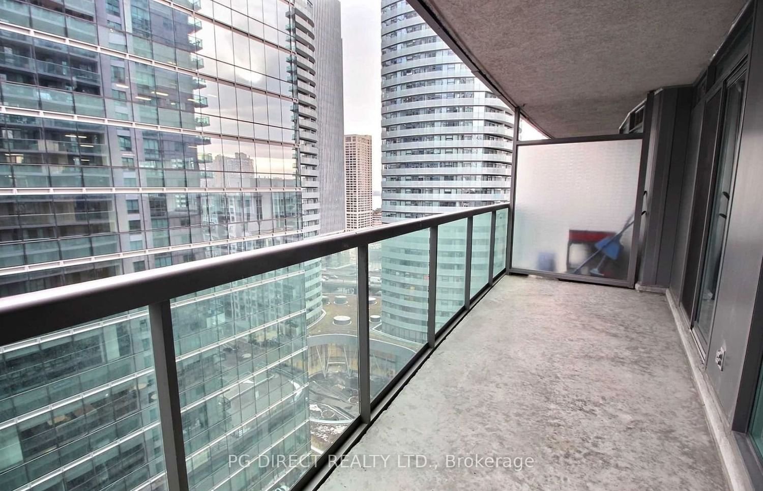 30 Grand Trunk Cres, unit 2107 for rent - image #7