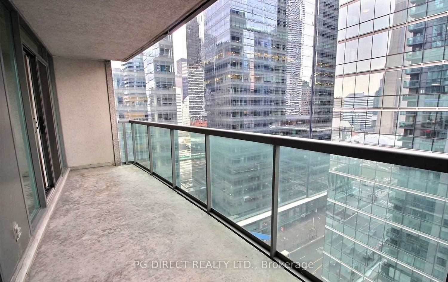 30 Grand Trunk Cres, unit 2107 for rent - image #8