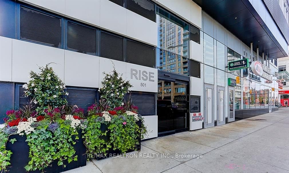501 St Clair Ave W, unit 618 for rent - image #1