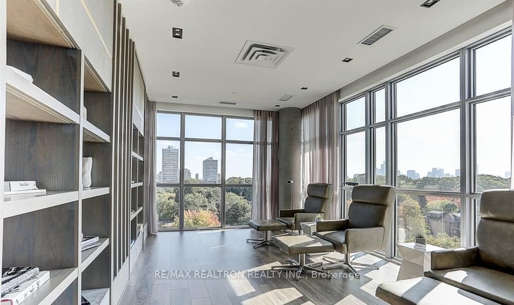 501 St Clair Ave W, unit 618 for rent - image #14