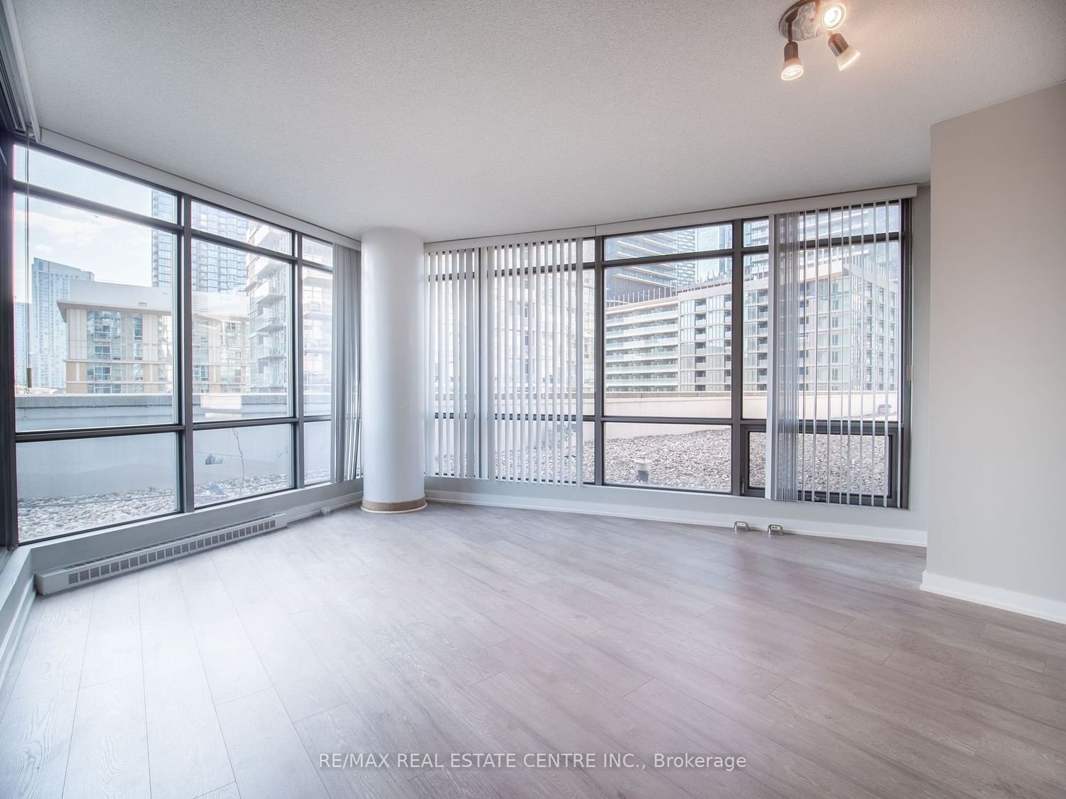 3 Navy Wharf Crt, unit 603 for rent - image #11