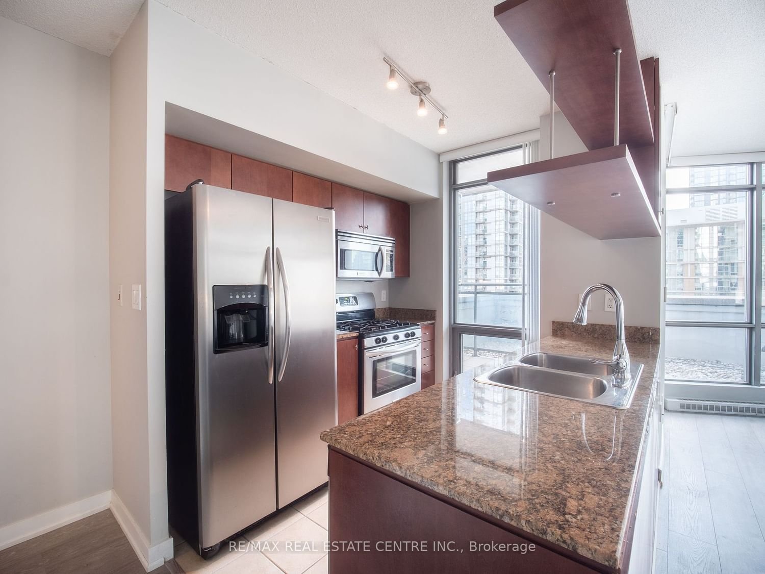 3 Navy Wharf Crt, unit 603 for rent - image #7