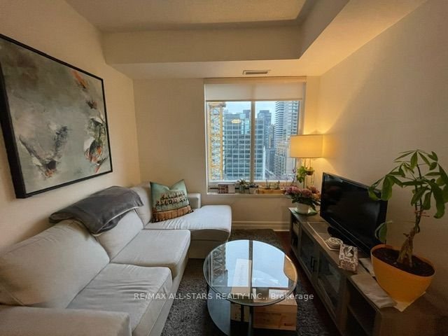 35 Balmuto St, unit 1804 for rent - image #9