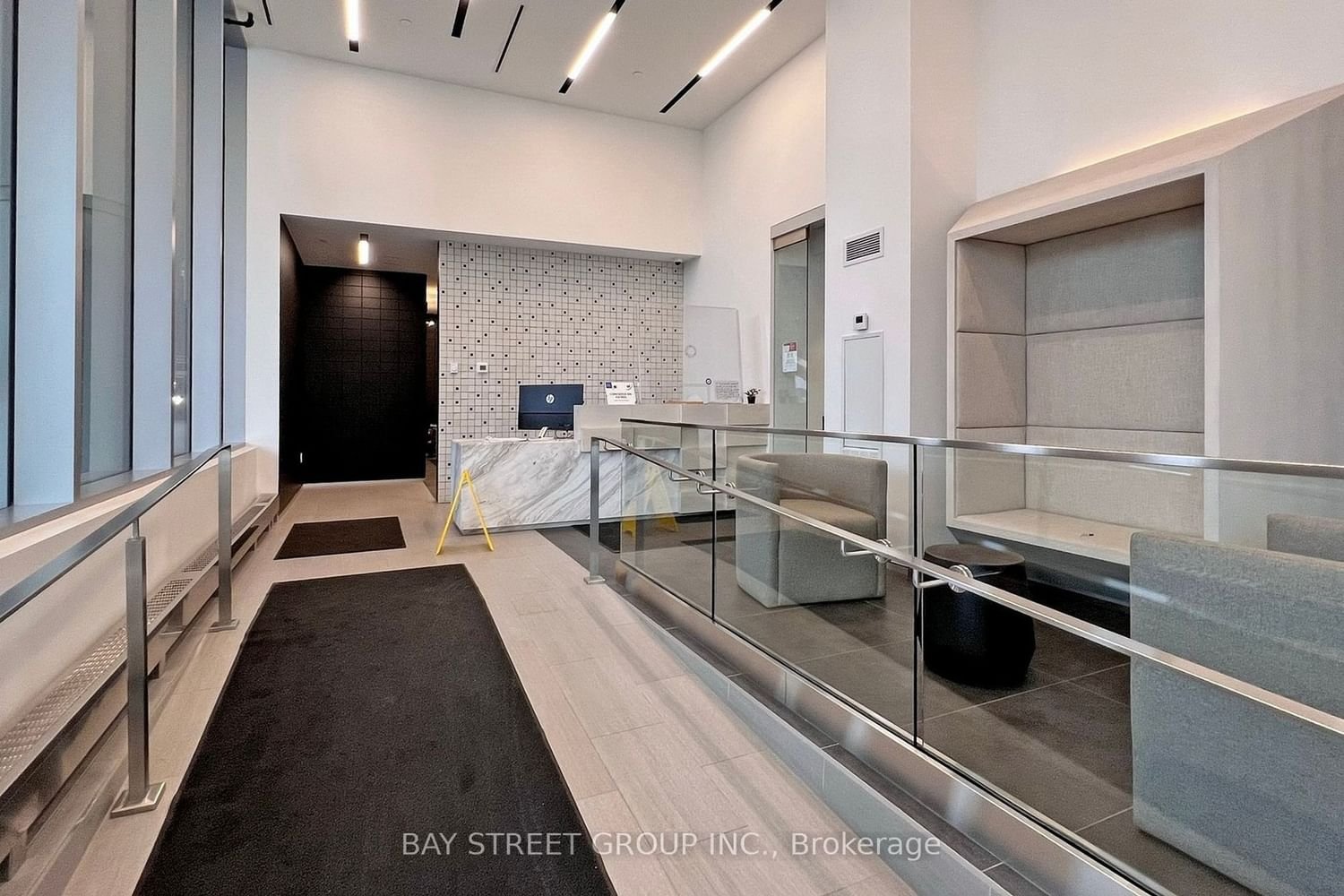 99 Broadway Ave, unit 1610 for rent - image #10