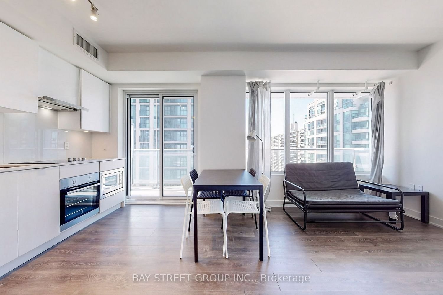 99 Broadway Ave, unit 1610 for rent - image #6