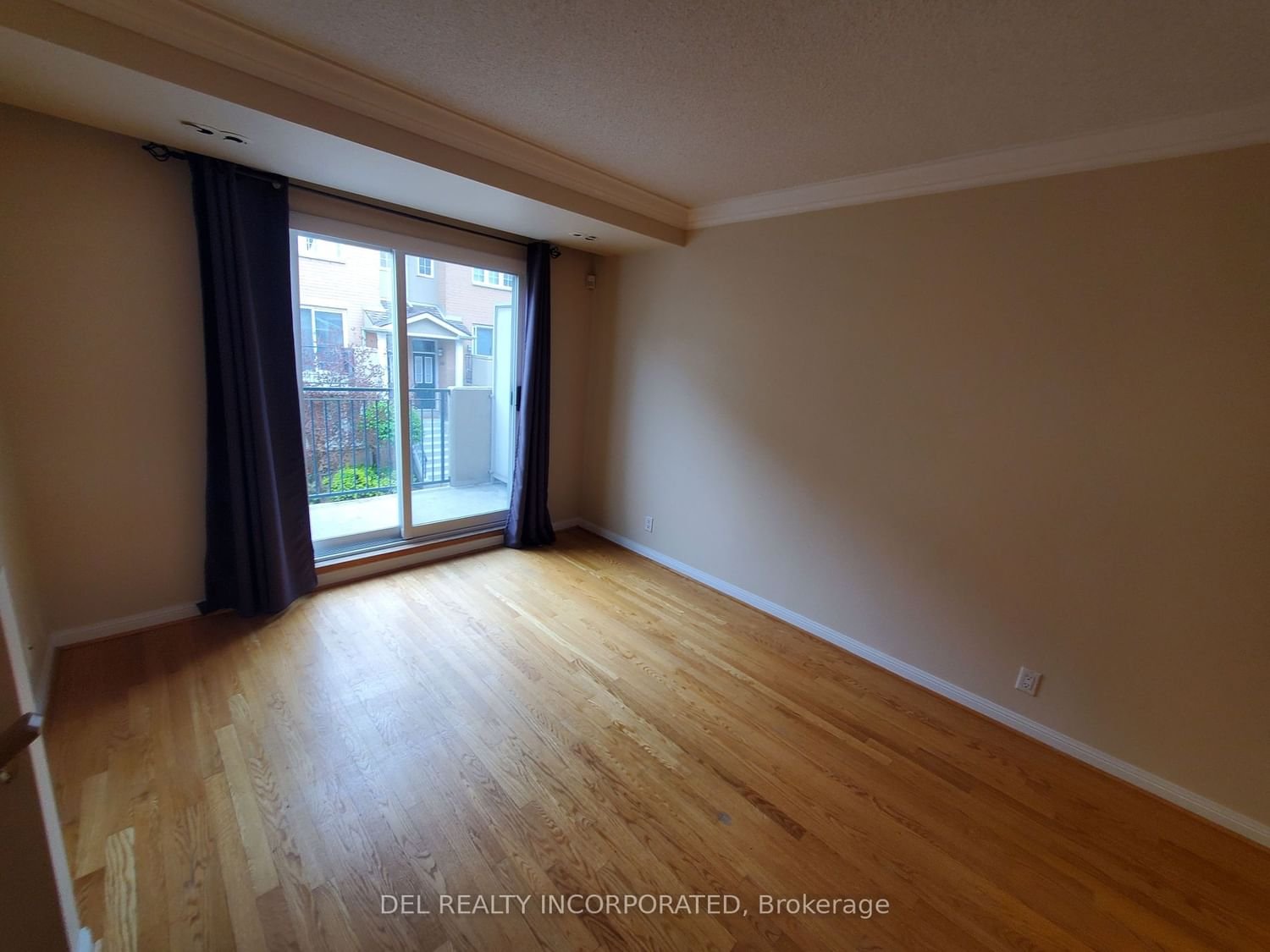28 Sommerset Way, unit 1307 for rent - image #2