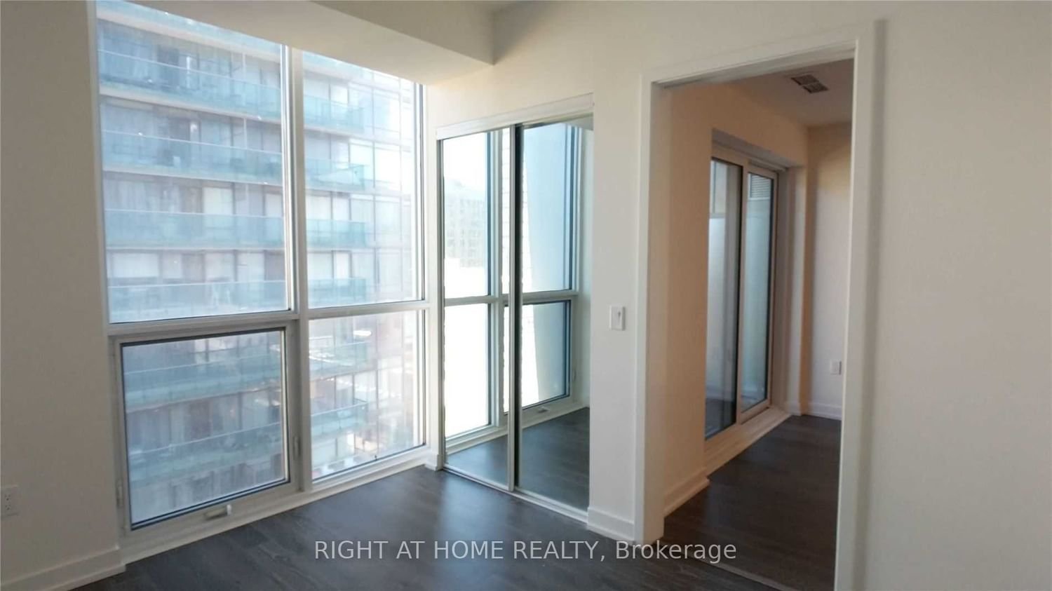 1 Yorkville Ave, unit 706 for rent - image #5