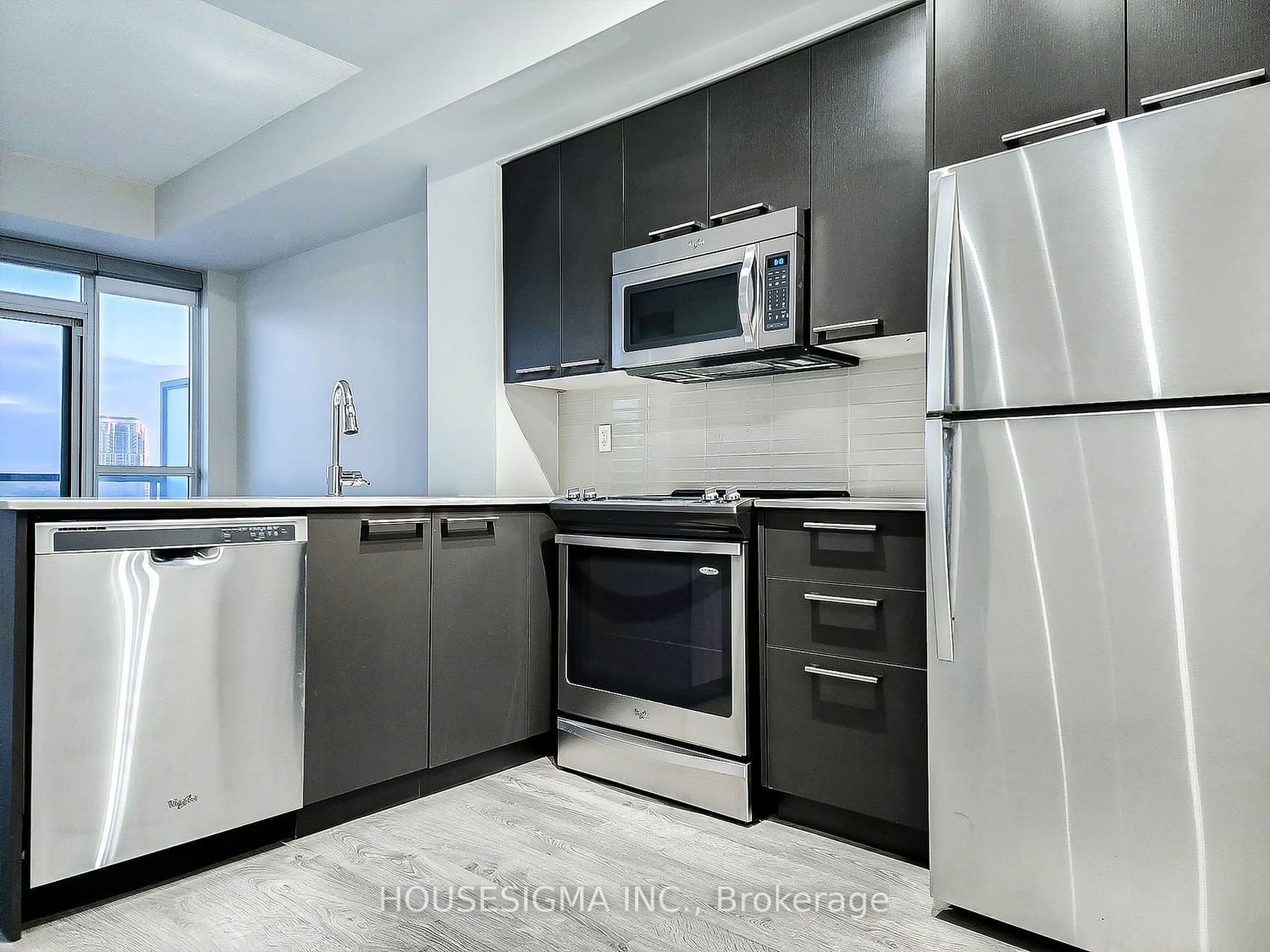 88 Sheppard Ave E, unit 1403 for rent - image #4