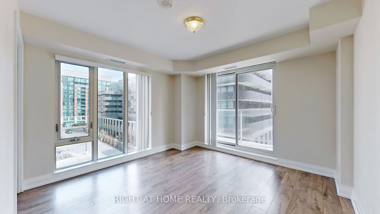 565 Wilson Ave, unit W402 for rent - image #17