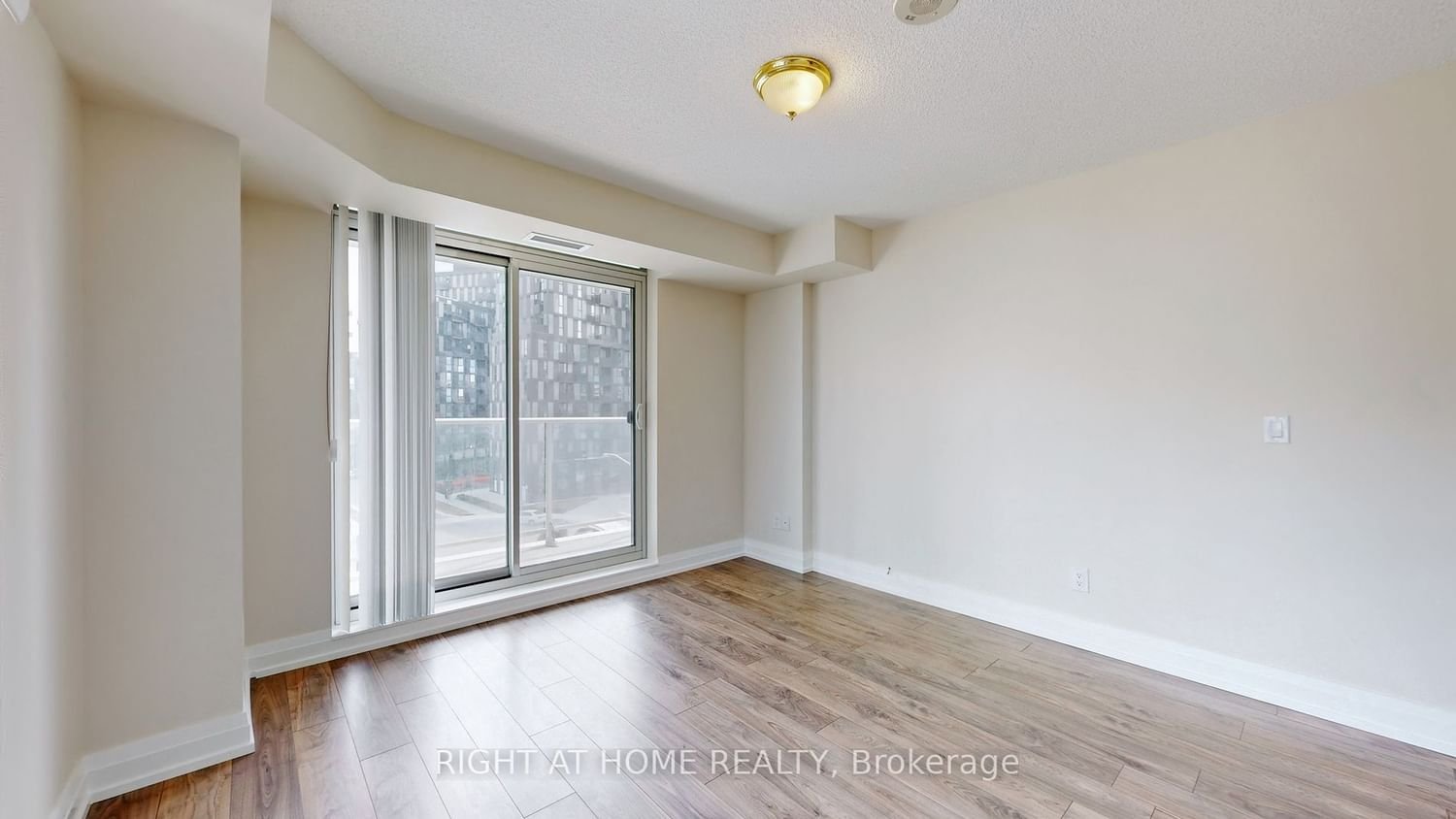 565 Wilson Ave, unit W402 for rent - image #18
