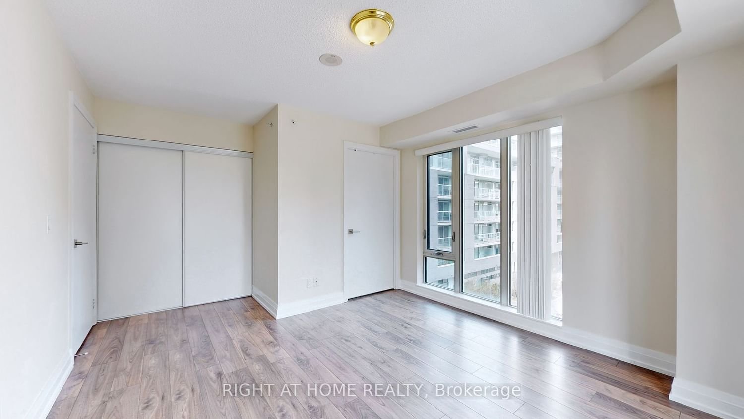 565 Wilson Ave, unit W402 for rent - image #20