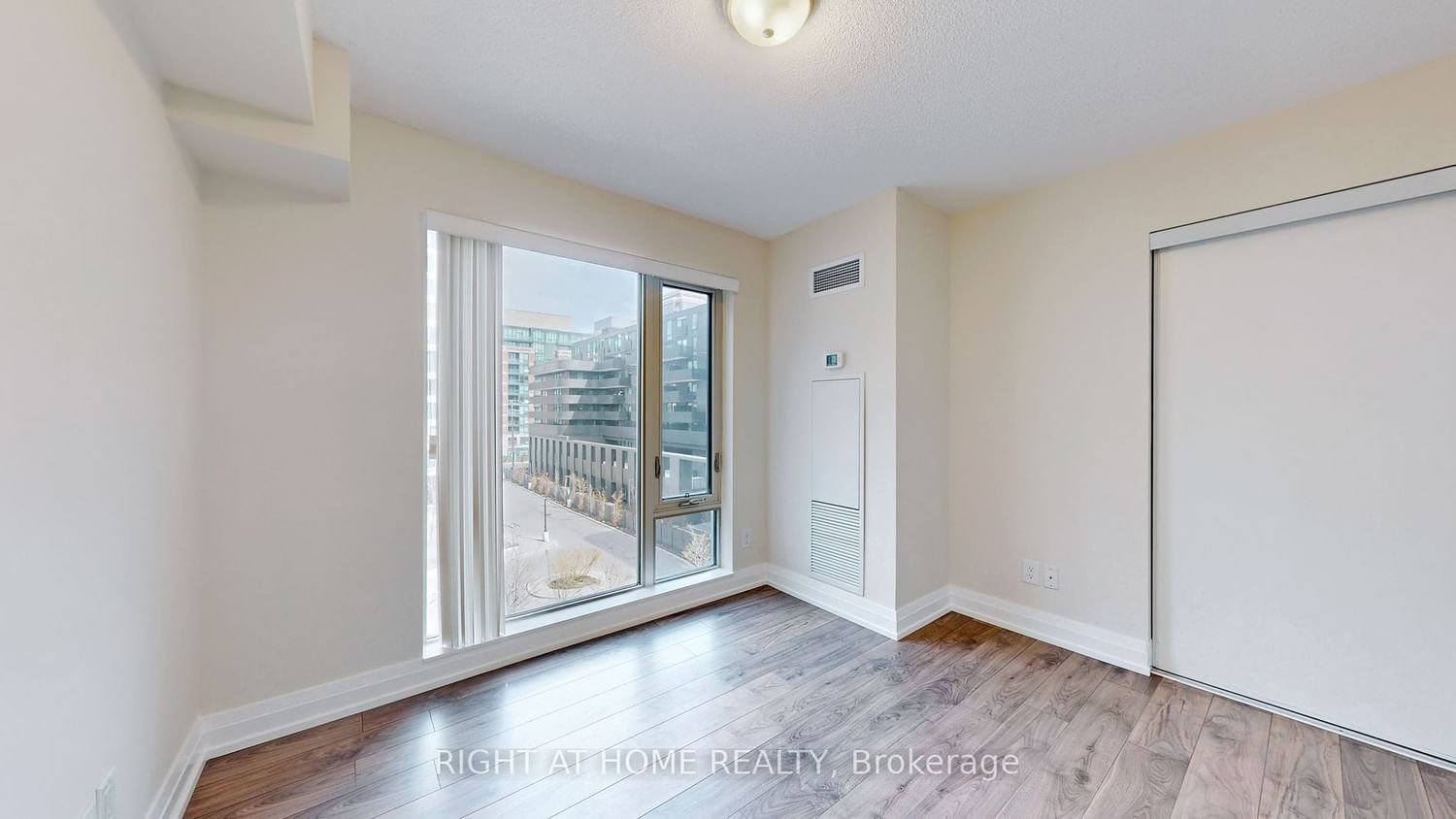 565 Wilson Ave, unit W402 for rent - image #26