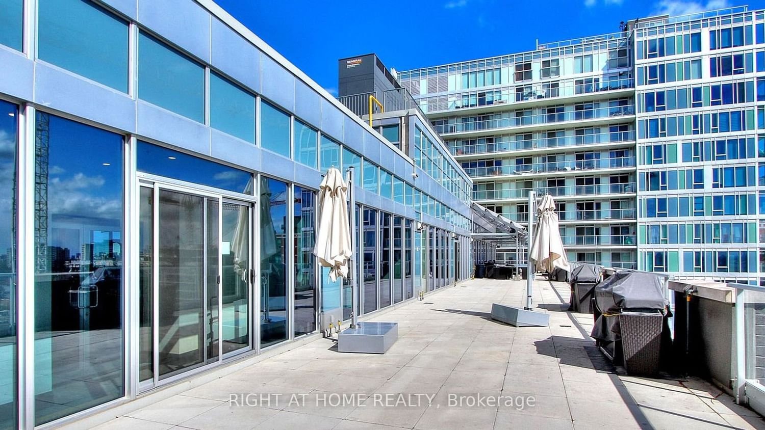 565 Wilson Ave, unit W402 for rent - image #39