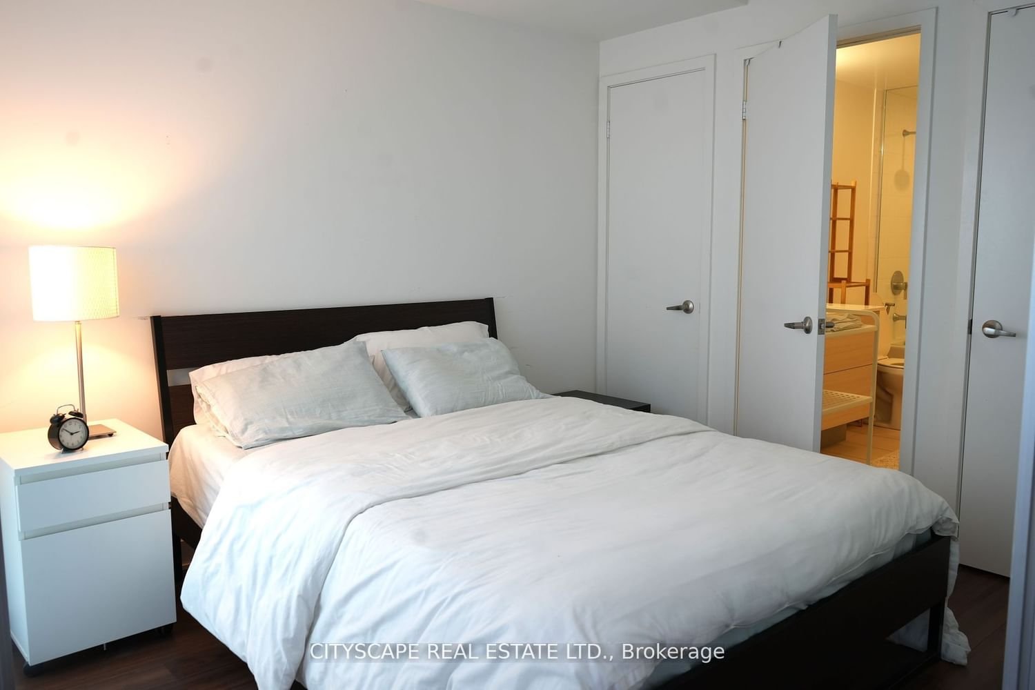 210 Simcoe St, unit #1501 for rent - image #11
