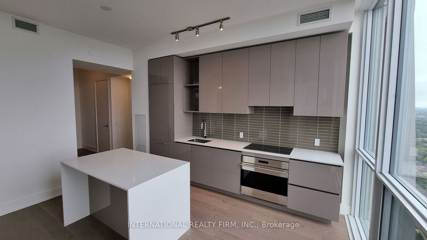 1 Yorkville Ave, unit 5409 for rent - image #4