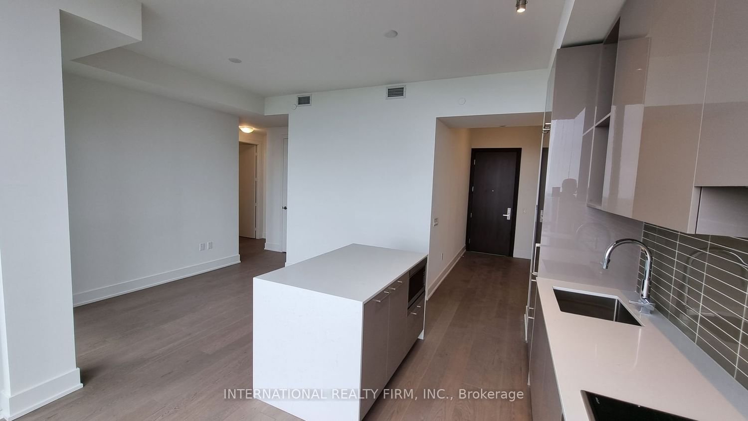 1 Yorkville Ave, unit 5409 for rent - image #5