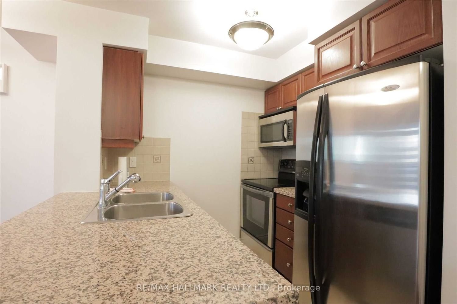 15 Greenview Ave, unit 2814 for rent - image #2