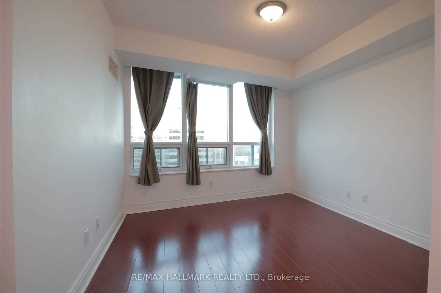 15 Greenview Ave, unit 2814 for rent - image #8