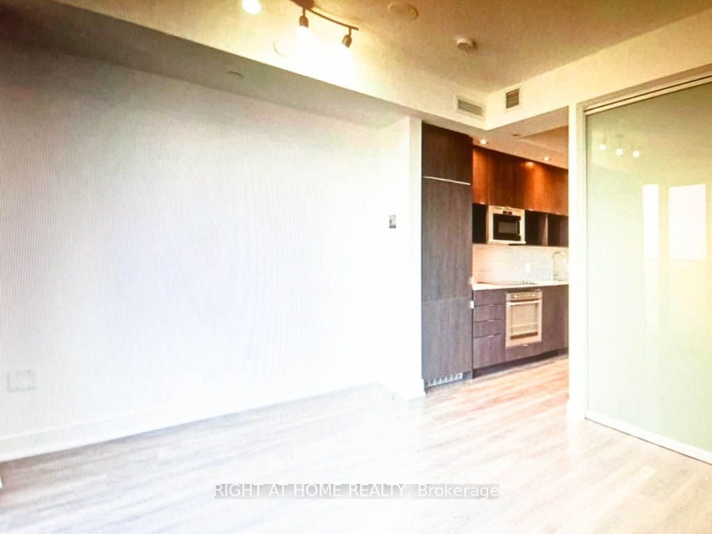 89 Mcgill St, unit 2807 for rent - image #4