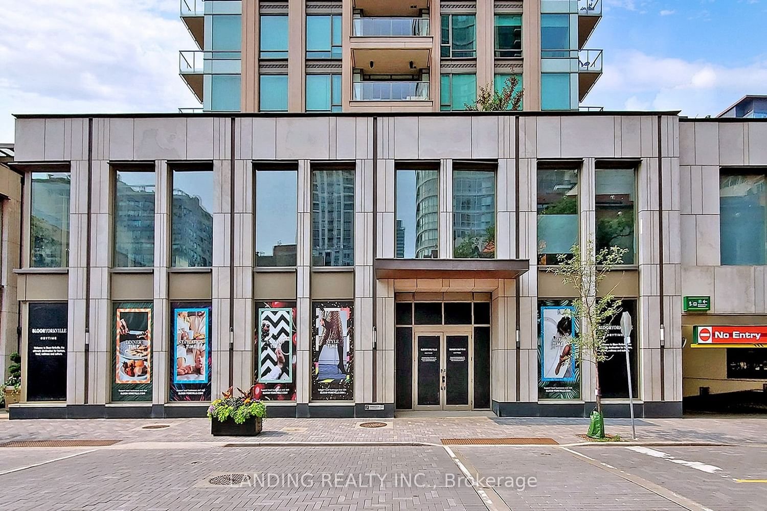 155 Yorkville Ave, unit 2014 for rent - image #5