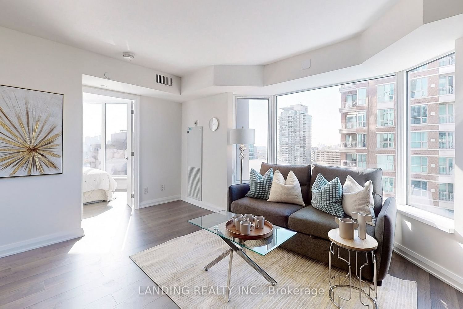 155 Yorkville Ave, unit 2014 for rent - image #9