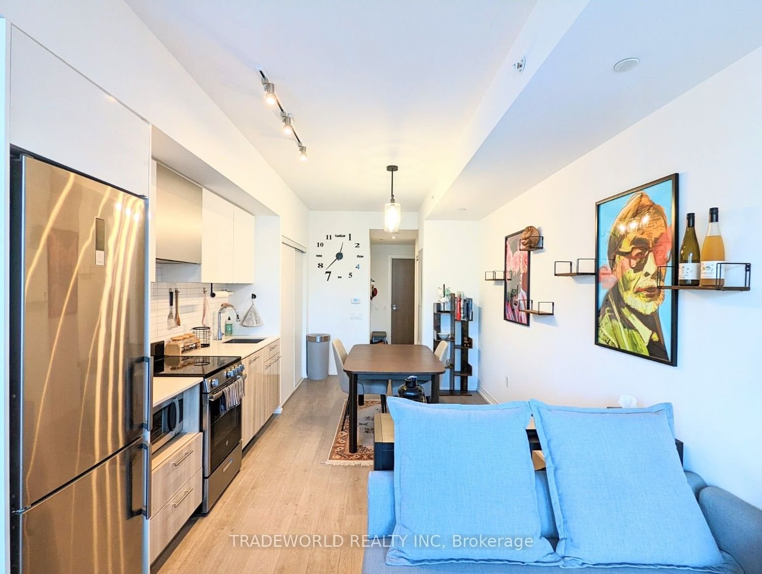 251 Jarvis St, unit 932 for rent - image #8