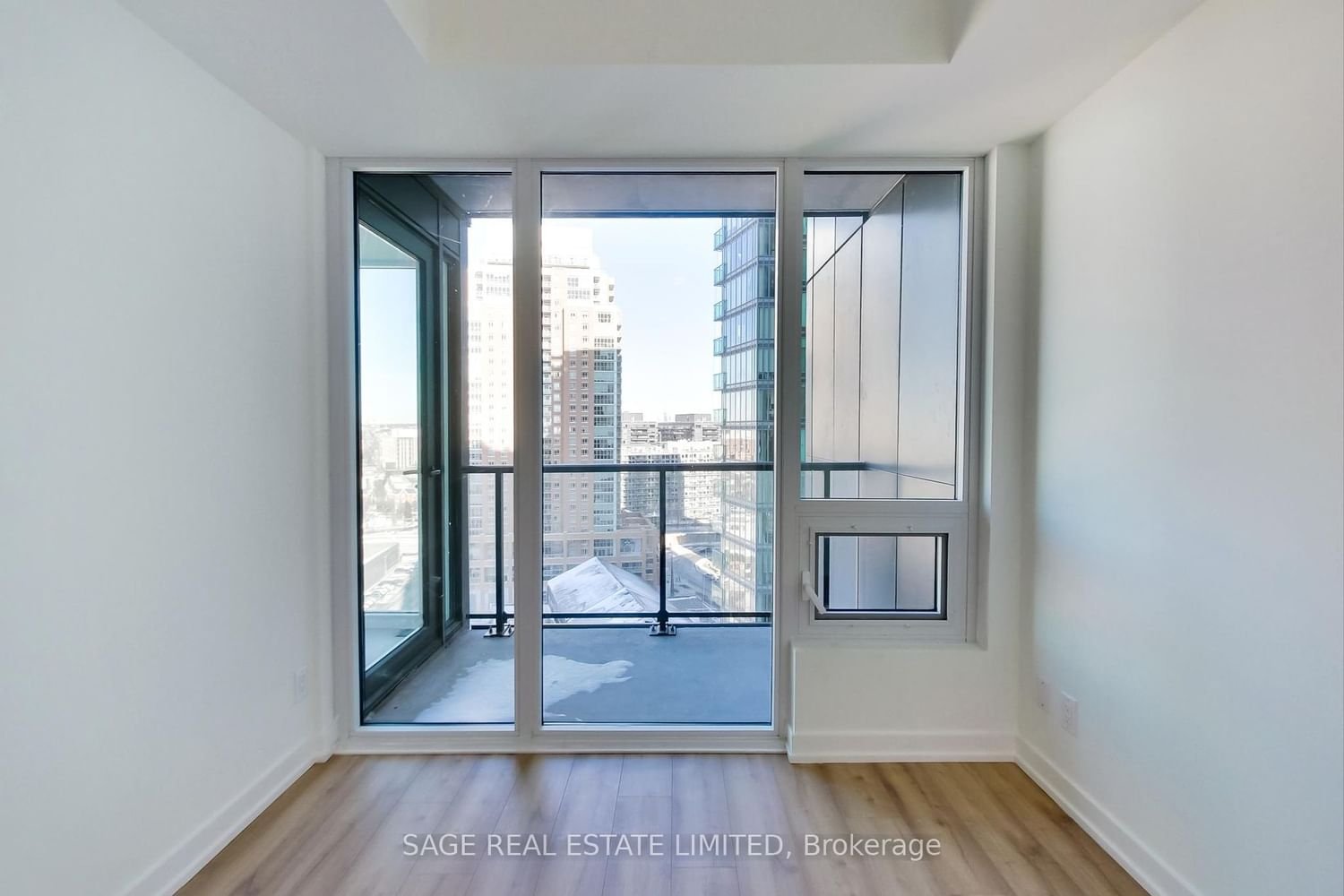 135 East Liberty St, unit 1205 for rent - image #14