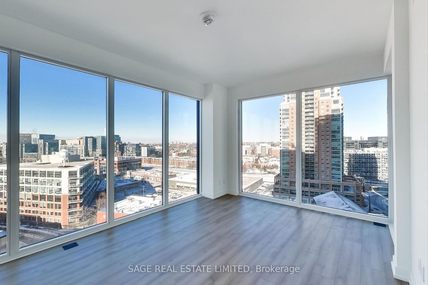 135 East Liberty St, unit 1205 for rent - image #2