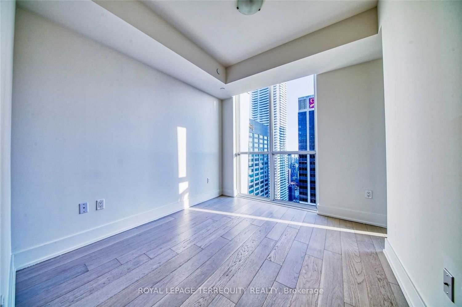 1 Yorkville Ave, unit 3501 for sale - image #21