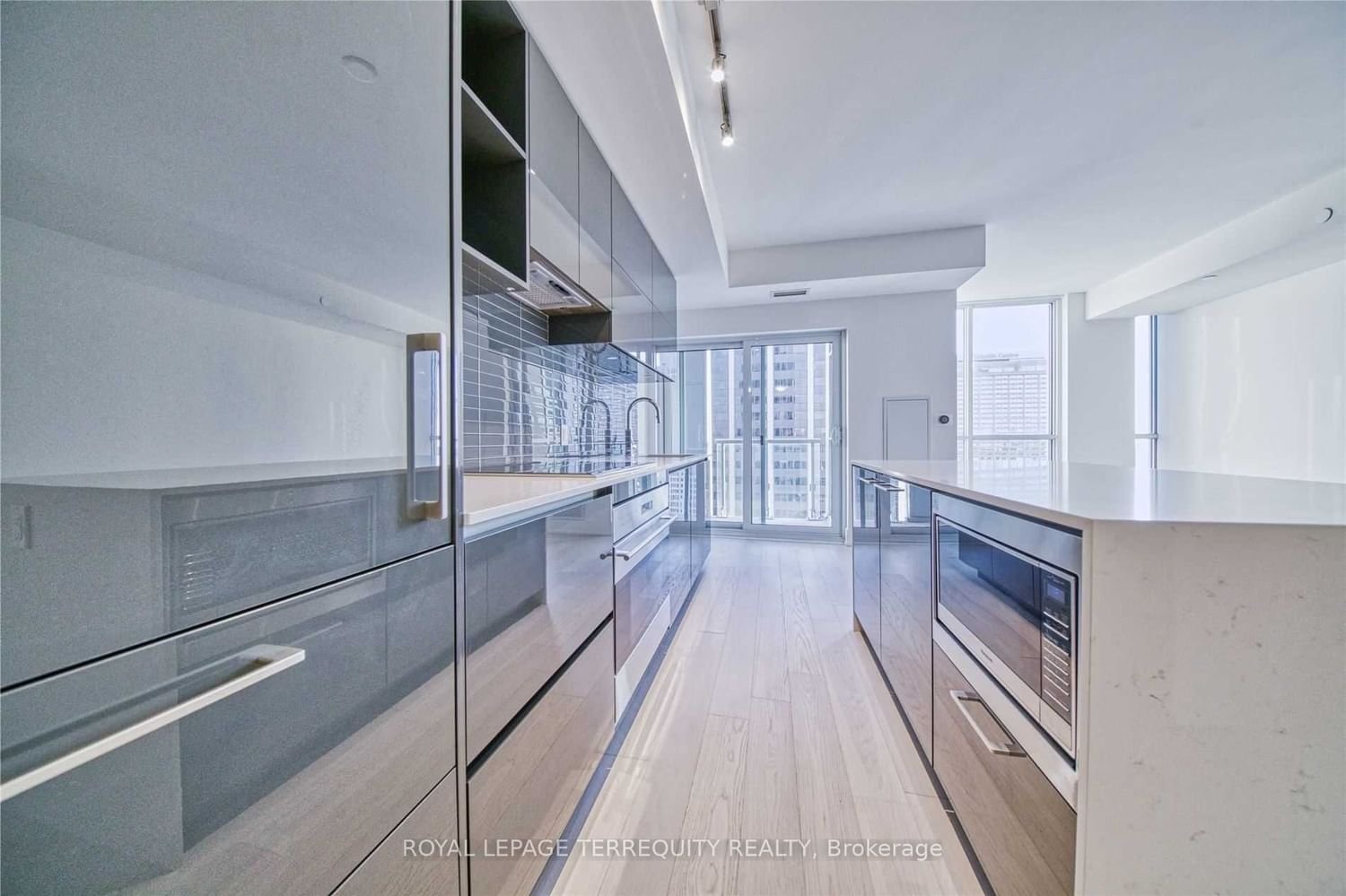 1 Yorkville Ave, unit 3501 for sale - image #24