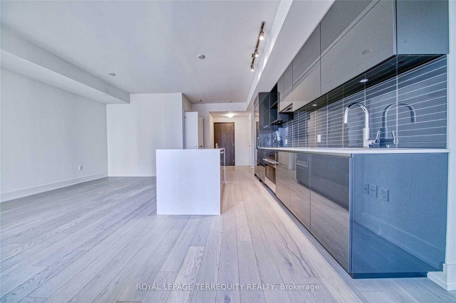 1 Yorkville Ave, unit 3501 for sale - image #8