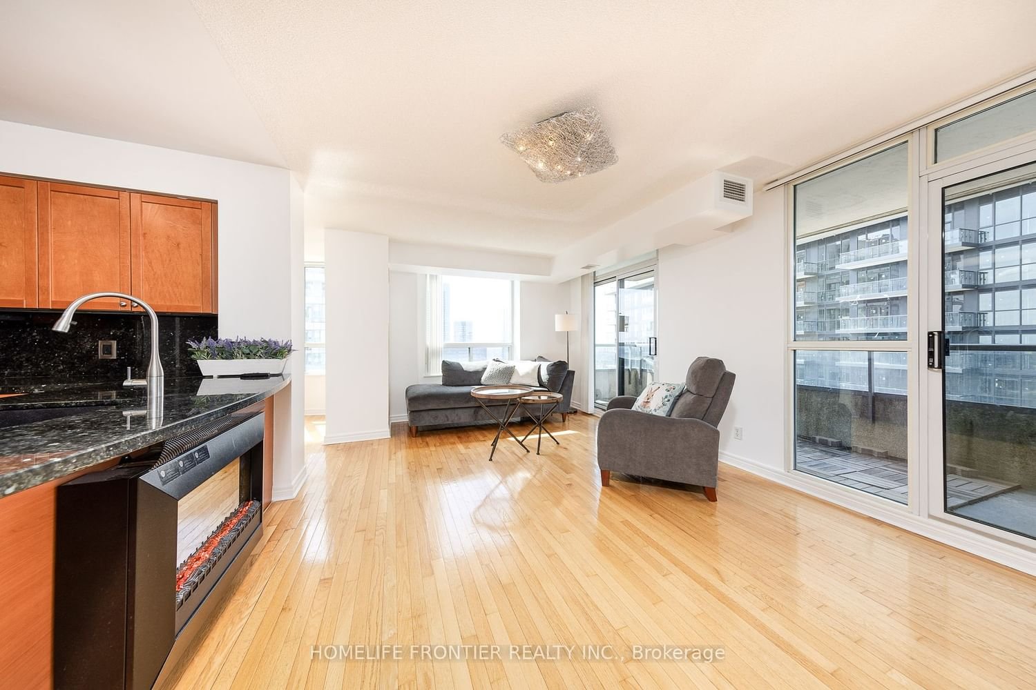 23 Hollywood Ave, unit 3610 for sale - image #2
