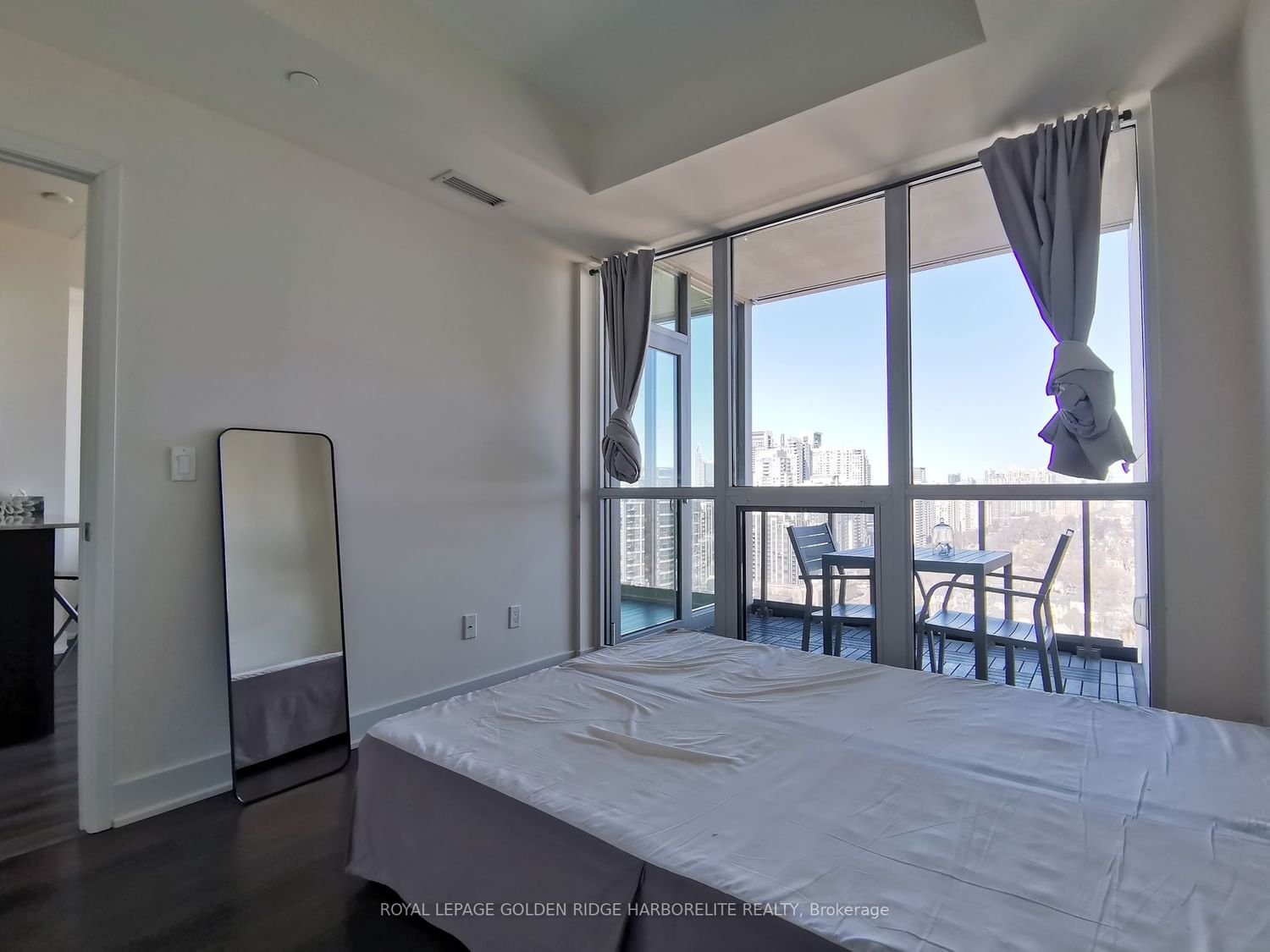 88 Sheppard Ave E, unit 2308 for rent - image #6
