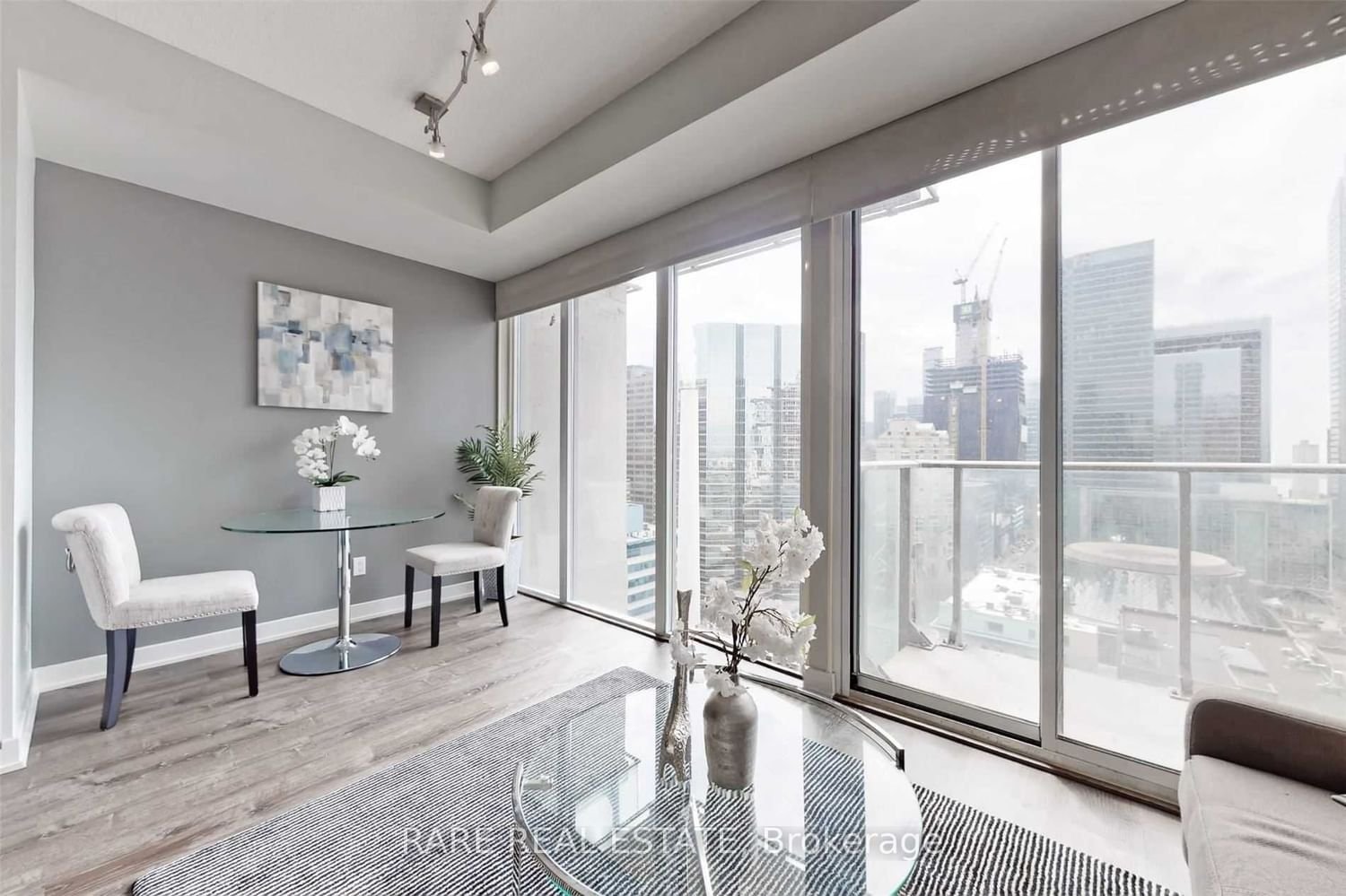 126 Simcoe St, unit 2702 for rent - image #12