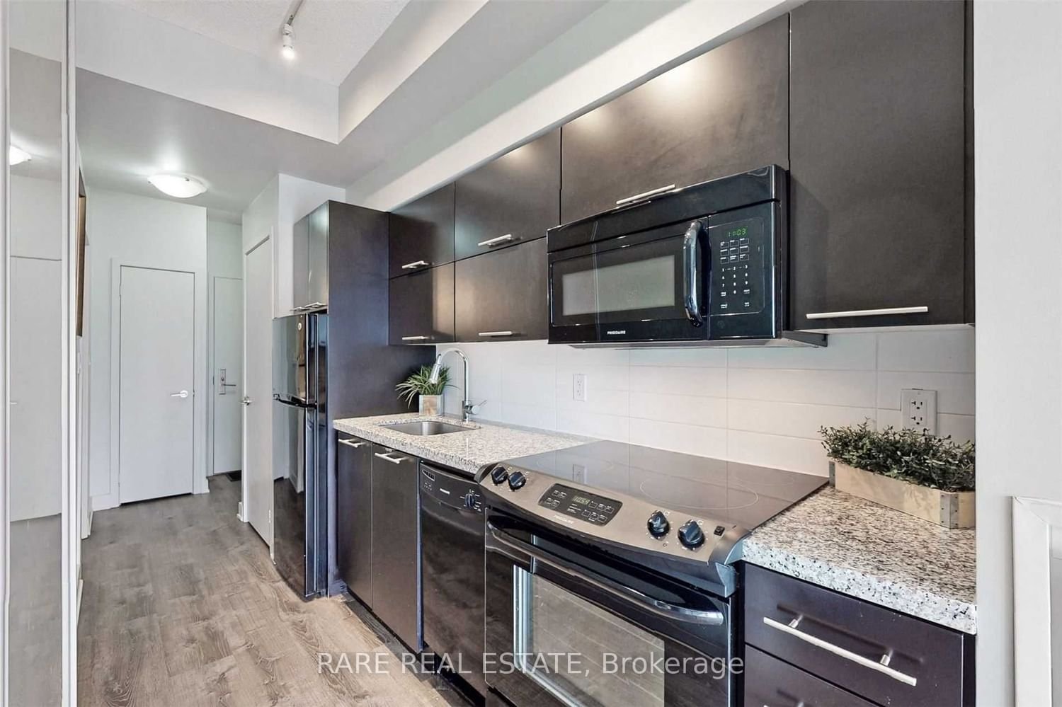 126 Simcoe St, unit 2702 for rent - image #14
