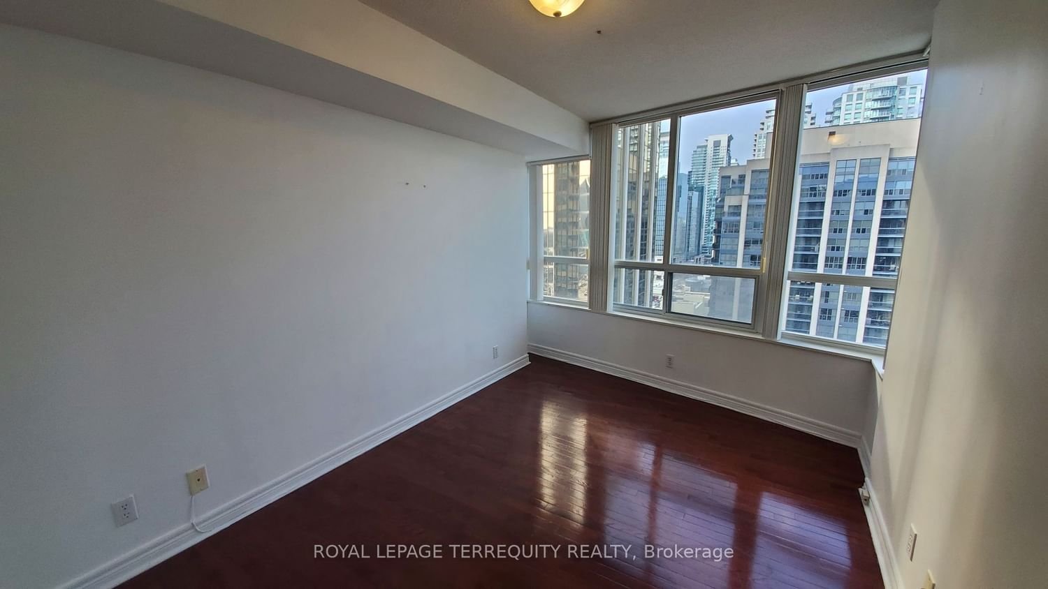 23 Hollywood Ave, unit 1805 for sale - image #6