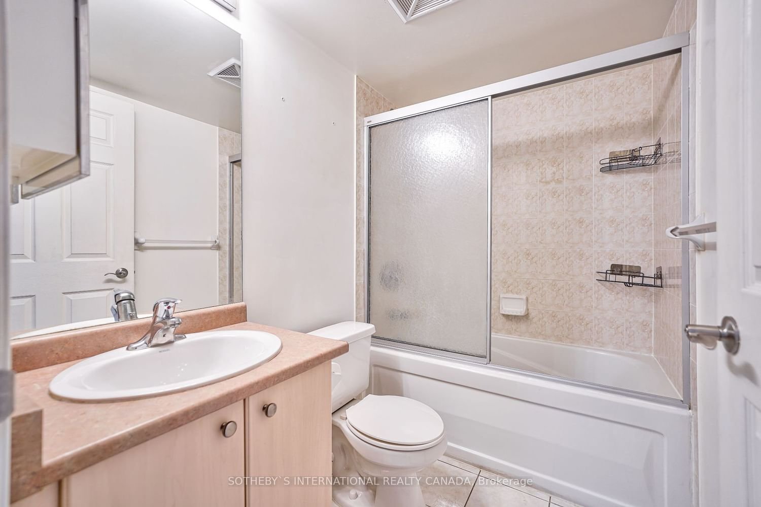 30 Grand Trunk Cres, unit 305 for rent - image #7