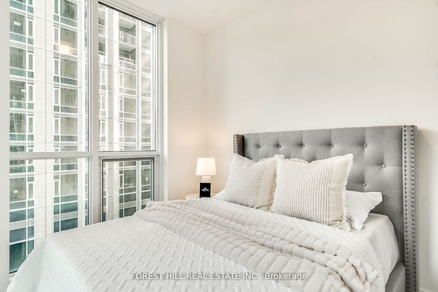 1 Yorkville Ave, unit 802 for sale - image #21
