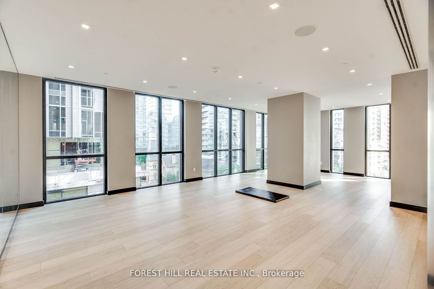 1 Yorkville Ave, unit 802 for sale - image #31
