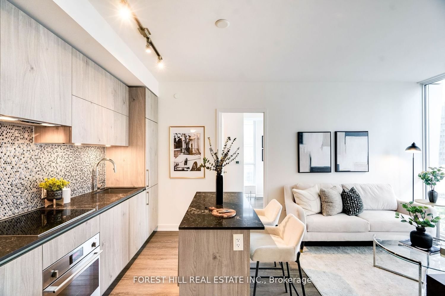 1 Yorkville Ave, unit 802 for sale - image #5