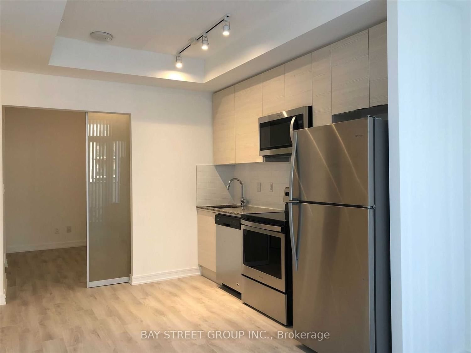 621 Sheppard Ave E, unit 519 for rent - image #4