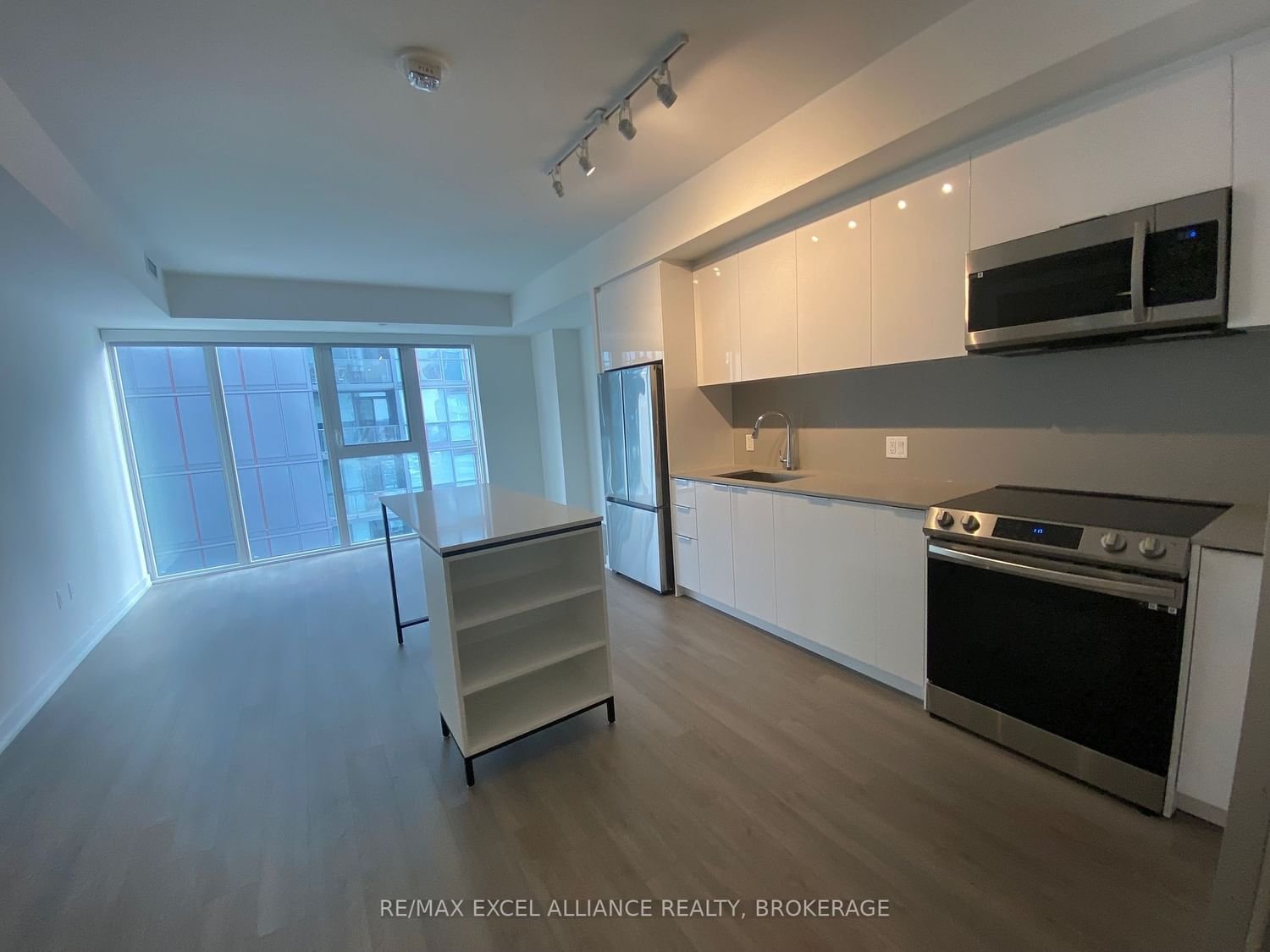 357 King St W, unit 2909 for rent - image #11