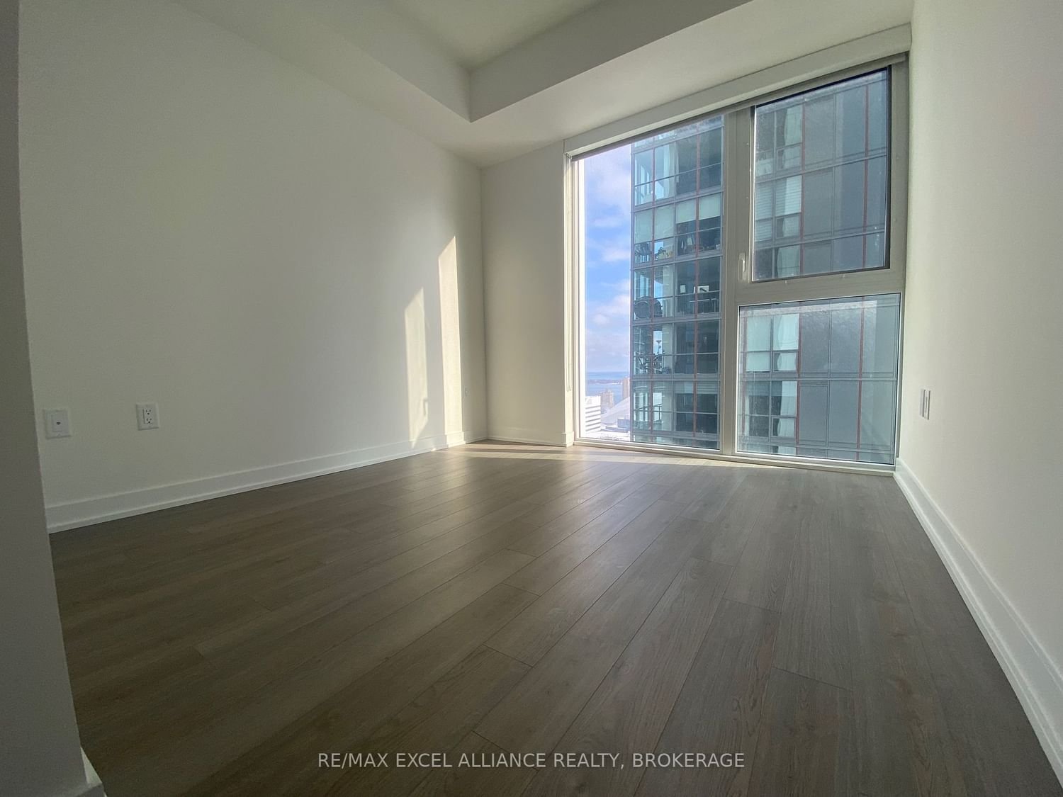 357 King St W, unit 2909 for rent - image #6