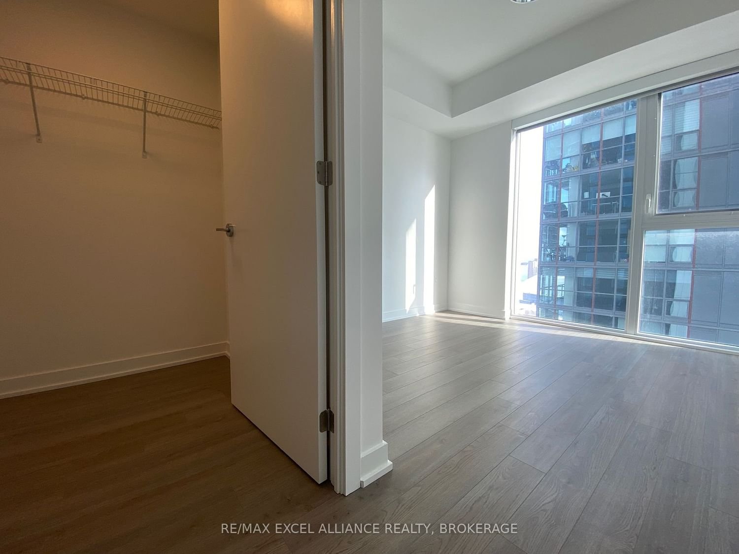 357 King St W, unit 2909 for rent - image #7