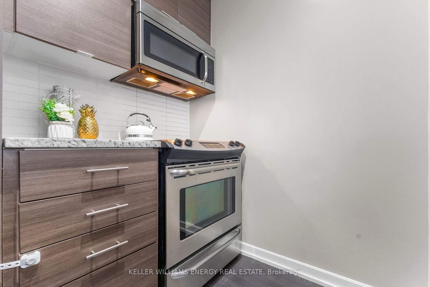 66 Forest Manor Rd, unit 511 for sale - image #9